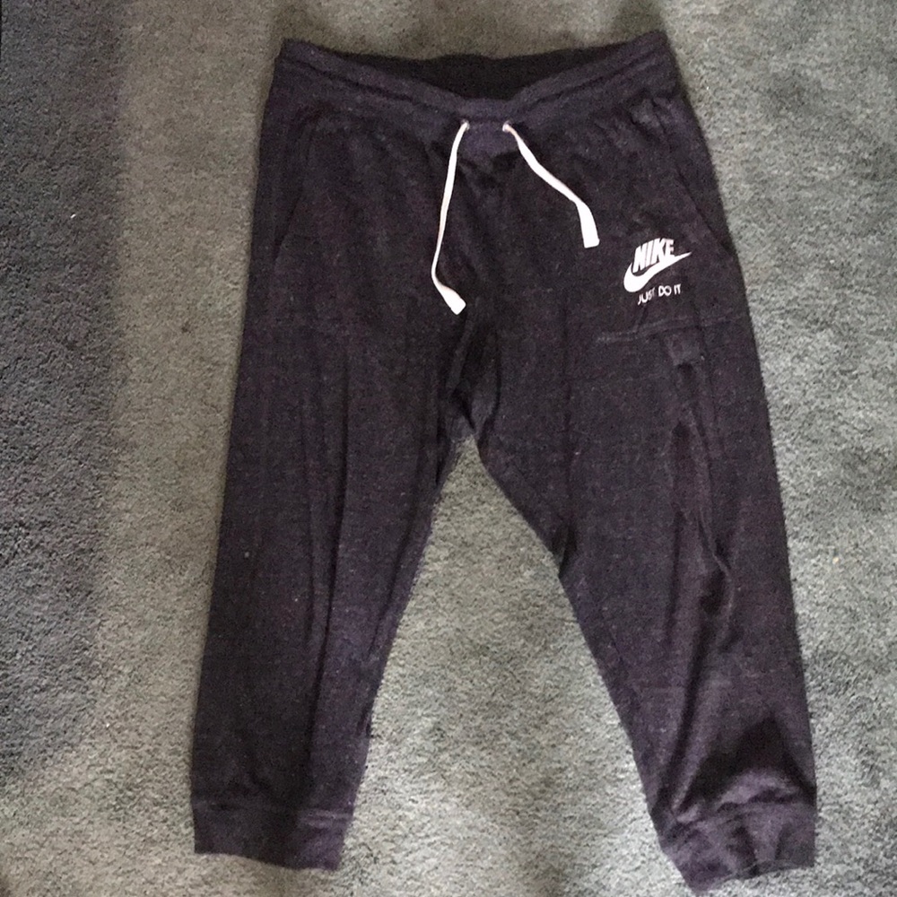 Women’s Nike sweatpants
